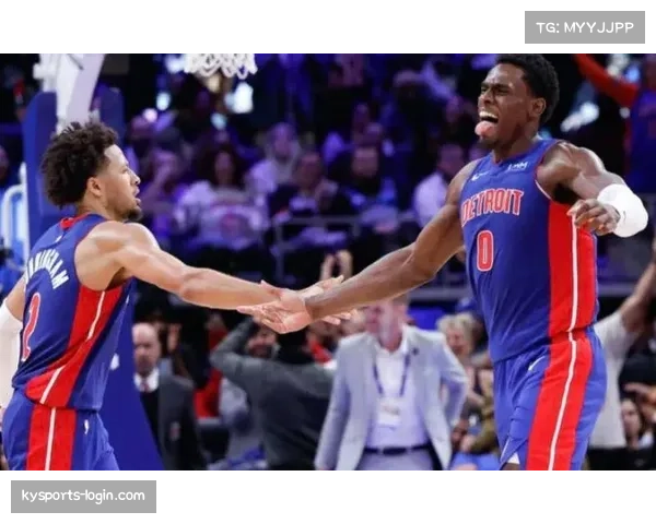 坎宁安利用身材优势打磨低位技术，形成错位进攻利器